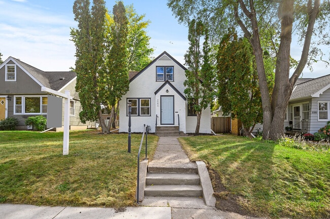 Photo - 2082 Berkeley Ave