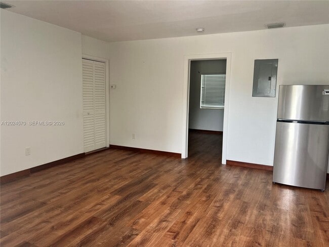 Photo - 12400 NE 11th Ct Unit 3