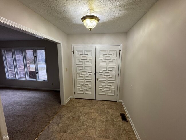 Photo - 488 Orchardview Dr