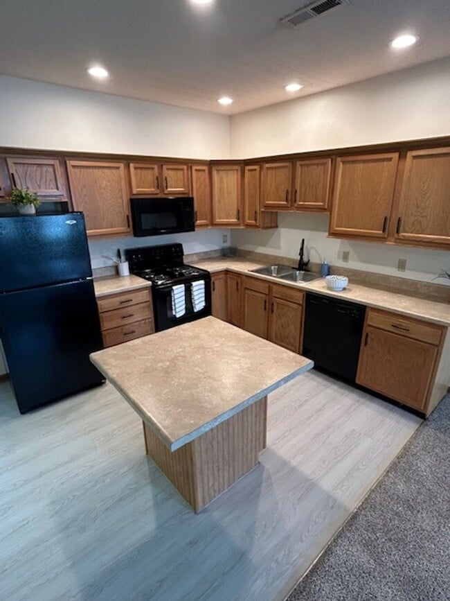 Photo - 1035 Laurel Tree Ct Unit 1035-B Laurel Tree Ct