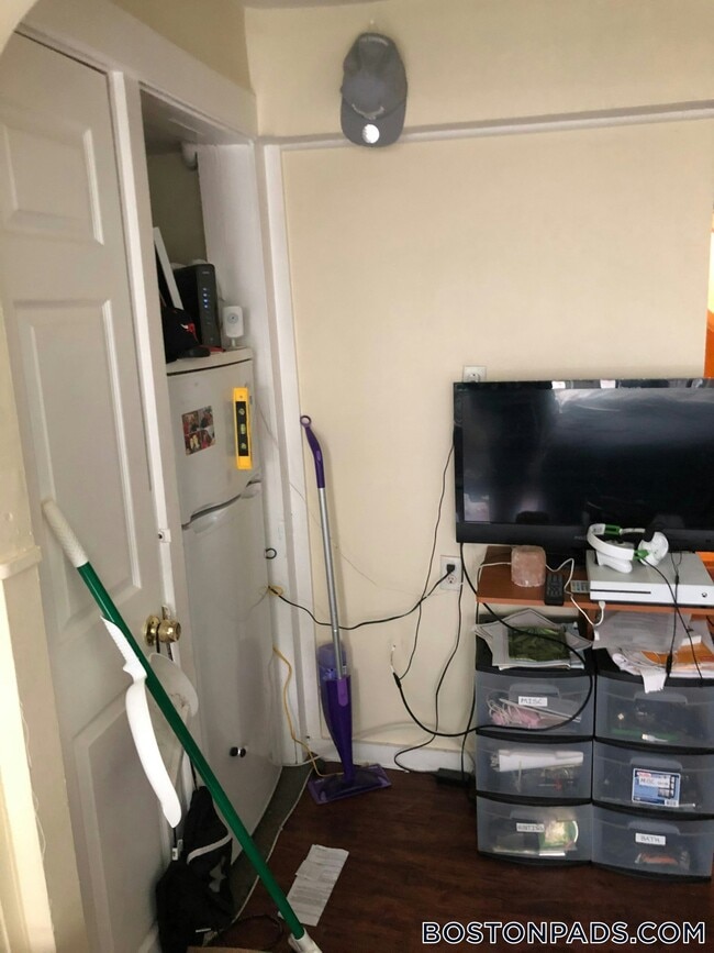 Photo - 233 Lafayette St Unit 24