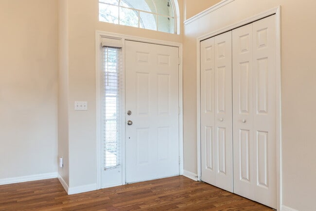 Photo - 502 Valencia Pl Cir