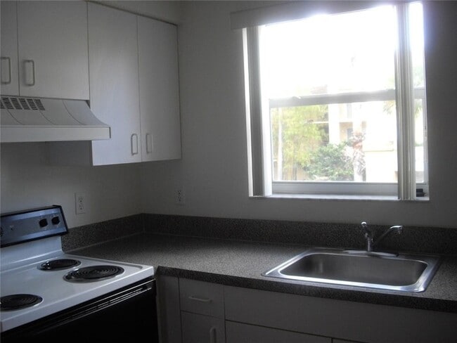 Photo - 751 N Pine Island Rd Unit 201