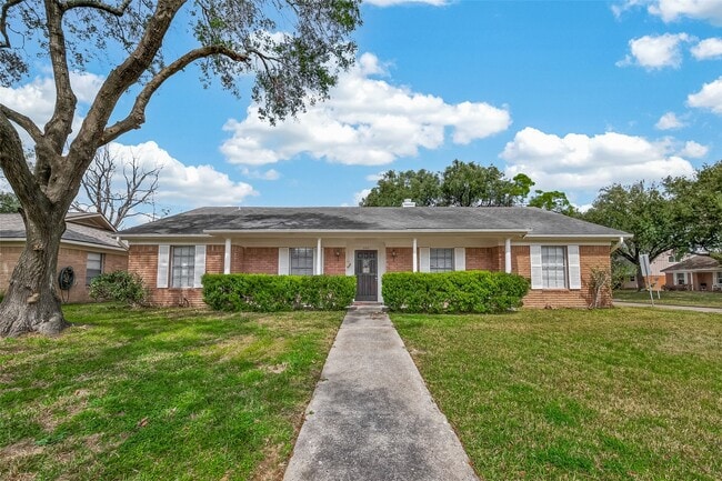 Photo - 9502 Skyline Dr