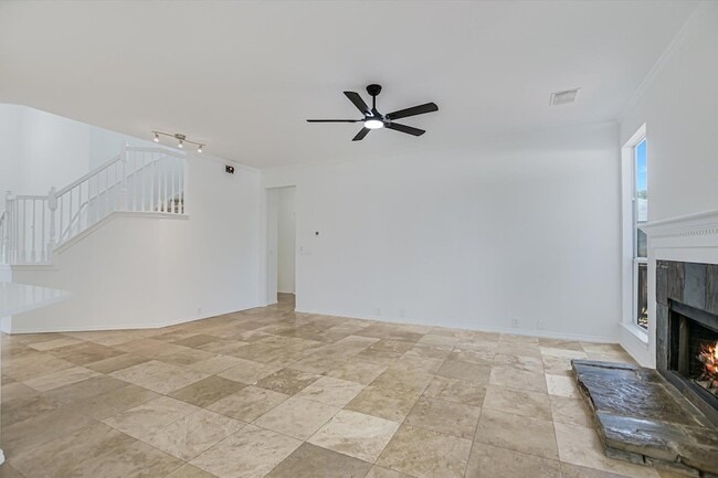 2103 Kimra Ln