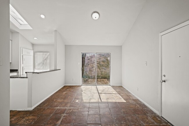 Photo - 4343 Willow Beach Dr