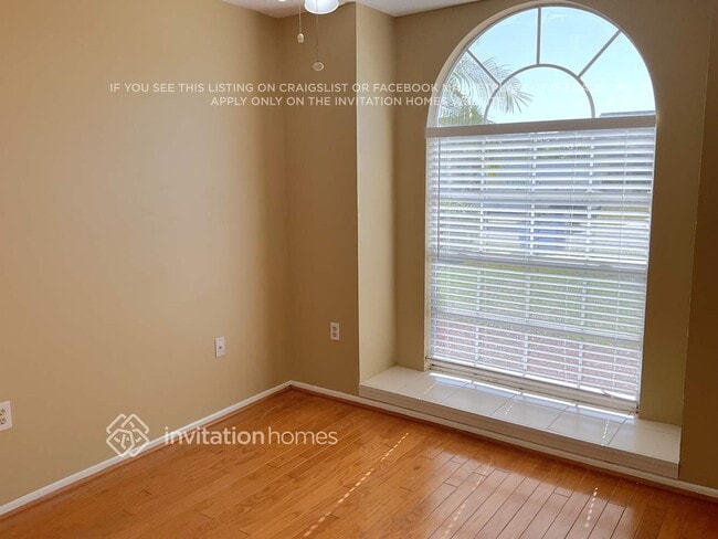 Photo - 713 46th St E