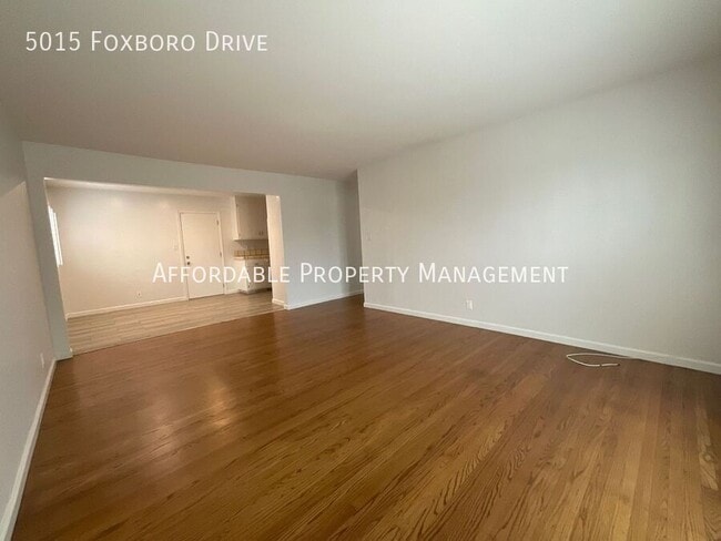 Photo - 5015 Foxboro Dr