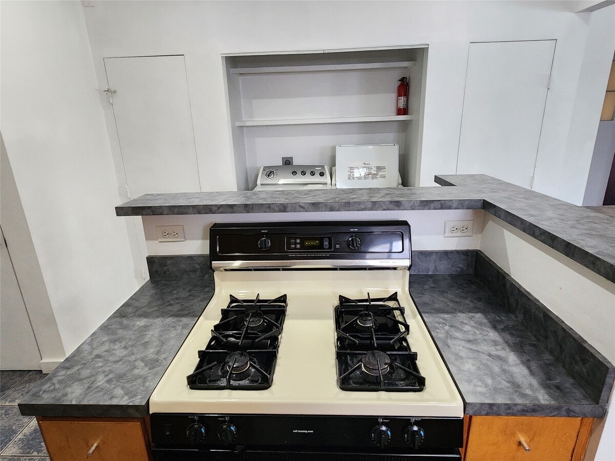 Photo - 617 E 12th 1/2 St