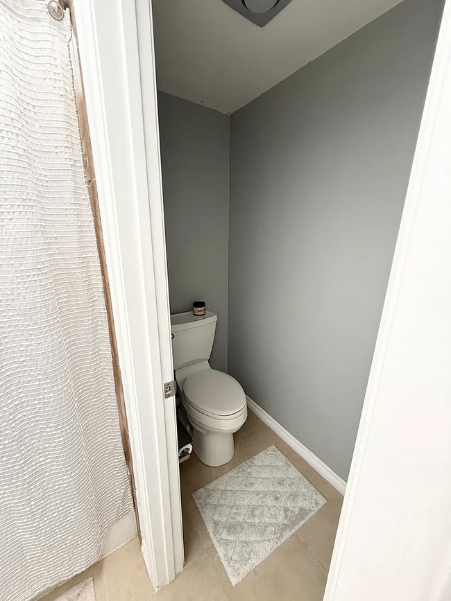 Building Photo - APT 203 Unit 203