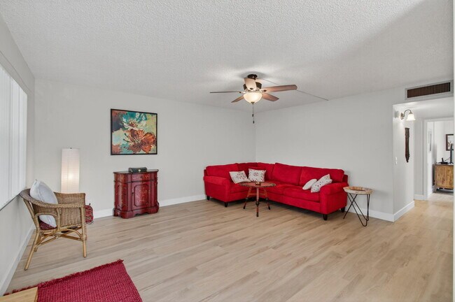 Photo - 406 Piedmont I