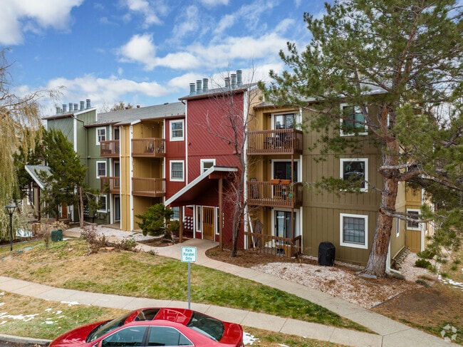 Condominiums - Gold Run Condominiums