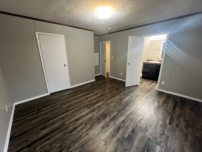 Photo - 58 Locust St