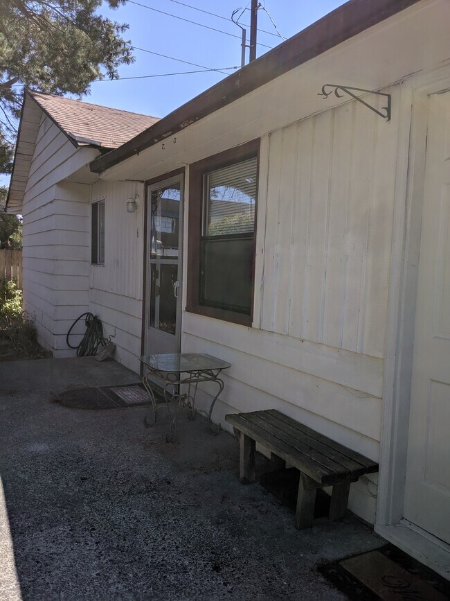 Photo - 17214 Ronald Pl N Unit apt 6