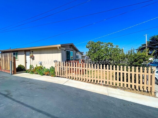 Building Photo - 1168oly Unit A