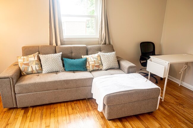 Photo - 2514 Aster Dr