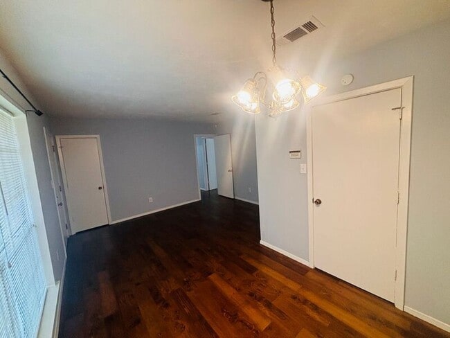 Photo - 6735 Harry S Truman Dr
