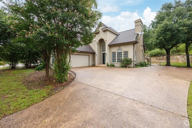 Building Photo - 1604 Lakeway Blvd Rental
