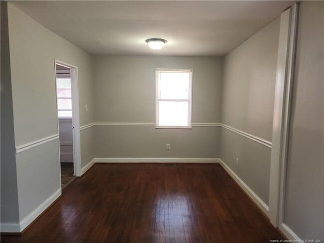 Photo - 469 McBain Dr