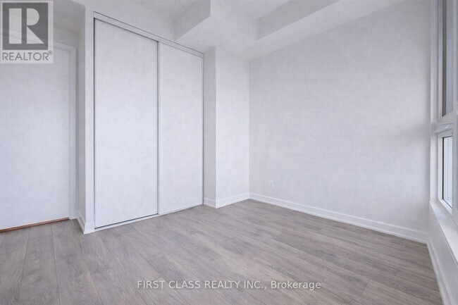 Photo - 898 Portage Pkwy Unité 3001