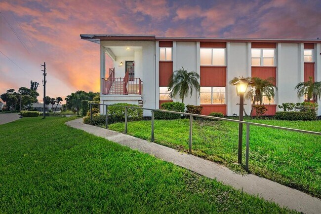 Photo - 4852 Independence Dr Unit 4852