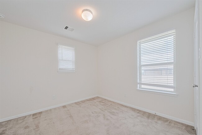Building Photo - 25327 Cheshire Knoll St