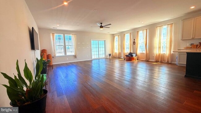 Photo - 10552 Neil Armstrong Way