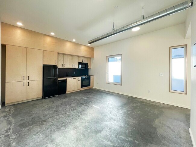 Photo - 1614 6th Ave Unidad 103