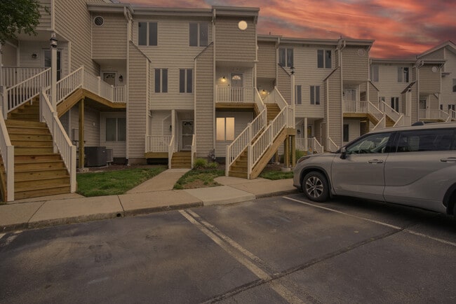 Photo - 100 Pinewood Rd Unit 128