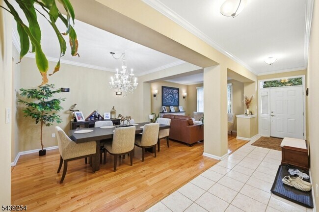 Photo - 75 Spring Hill Cir