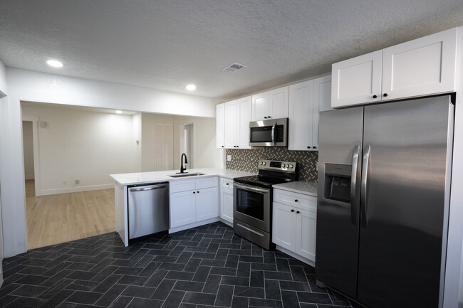 Photo - 204 W 36th St Condo Unit 2