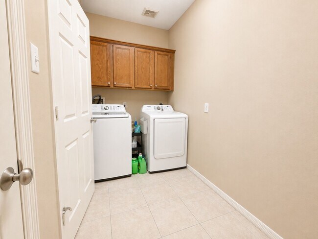 Photo - 2409 Deerwood Ct