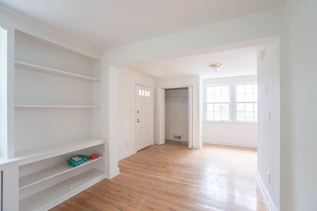 Photo - 8403 Garland Ave