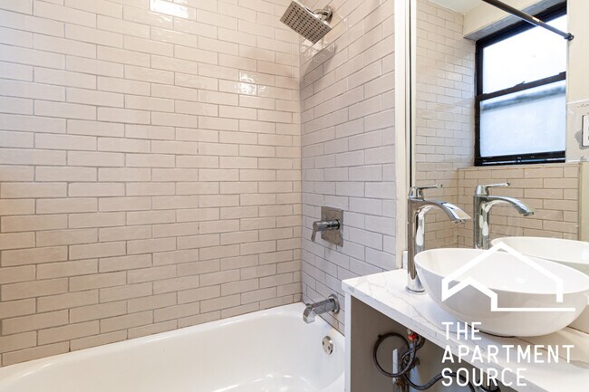 Photo - 501 W Belmont Ave Unidad 2E