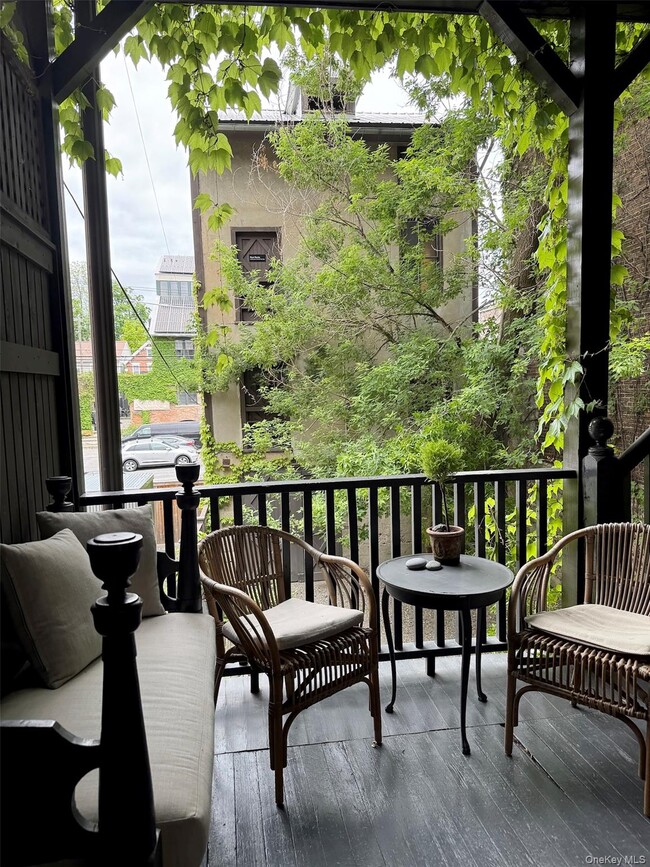 Photo - 362 1/2 Warren St