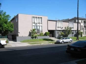 Apartment Building - 526 St Andrews S Pl Condo Unit 27