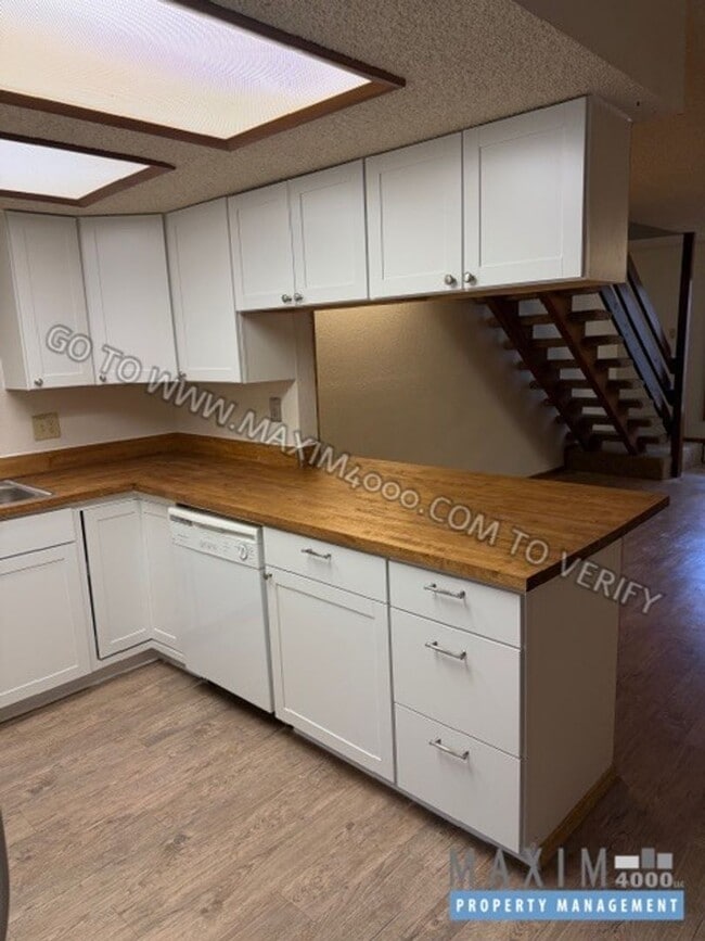 Photo - 2150 College Pl Unit 15