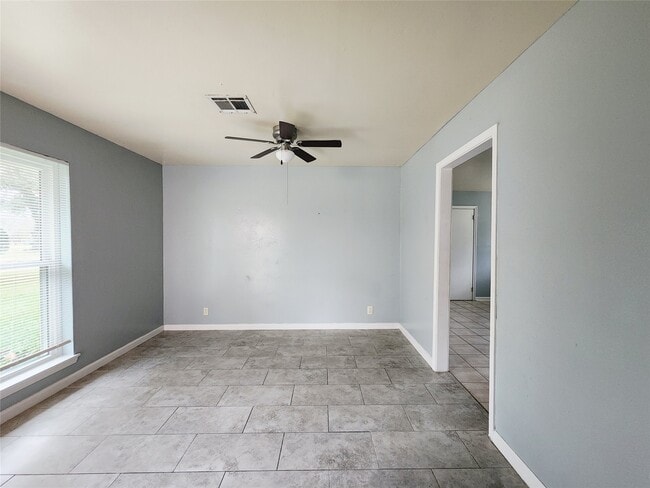 Building Photo - 9918 Ebb St