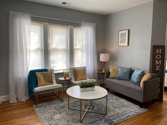 Photo - Emerald Apartments