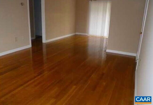 Photo - 2422 Barracks Pl Unit 4