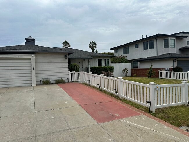 Building Photo - 3279 Glendon Ave