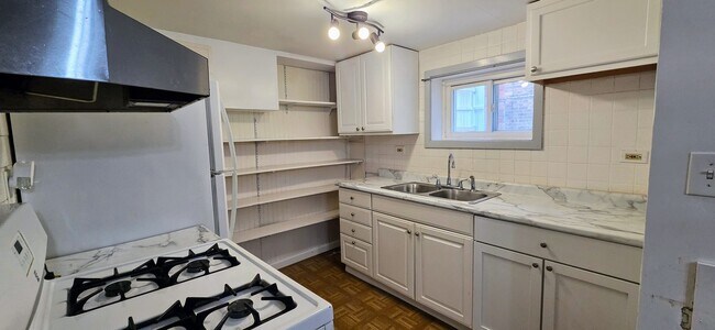Photo - 4816 W Grace St Unidad G
