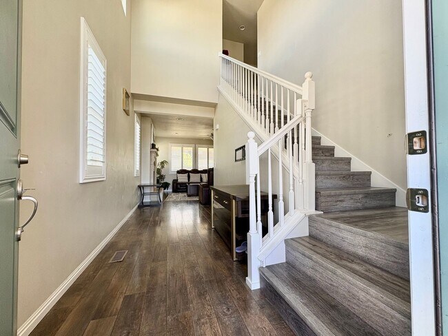 Photo - 3 Bed, 2.5 Bath Lakeview Home with Private Yard in Quiet Neighborhood!