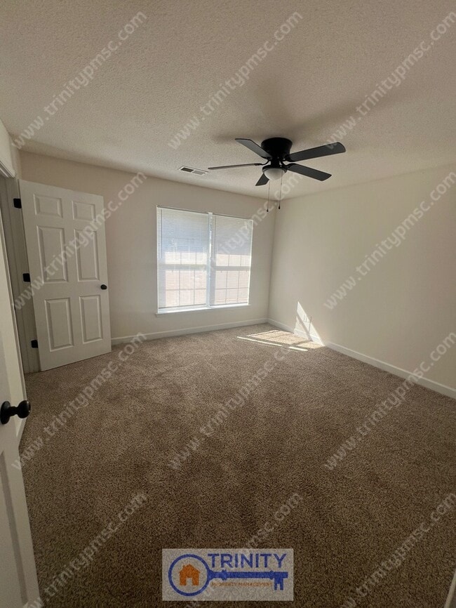 Photo - 3 Bedroom Duplex!