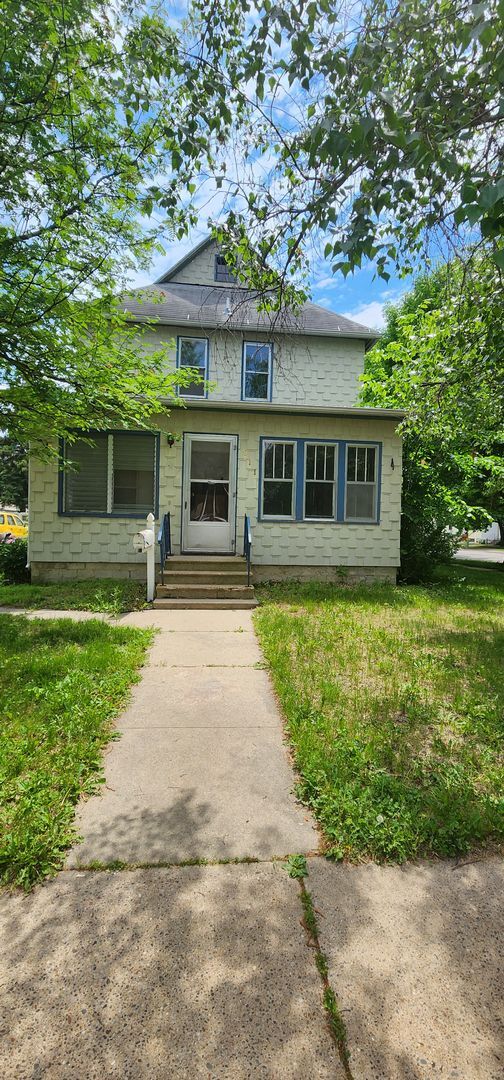 Building Photo - 4 bed 2 bath home
