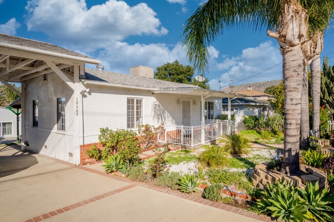 Photo - 10645 Mather Ave Casa