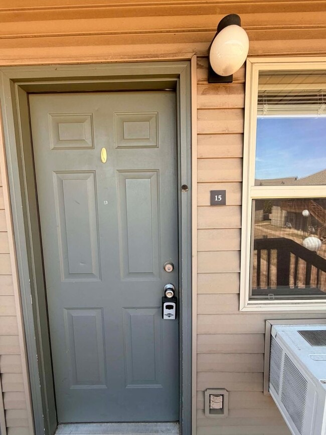 Photo - Lioncrest Apartments Unit 926 N Goetz Blvd #15