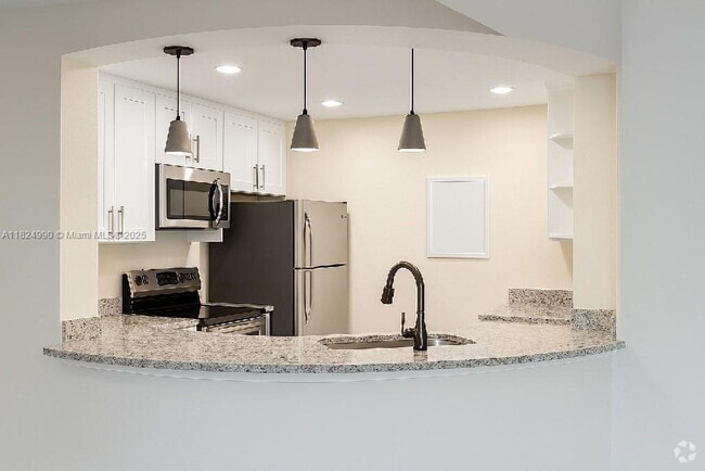 Building Photo - 765 SW 148th Ave Unit 1207 Rental