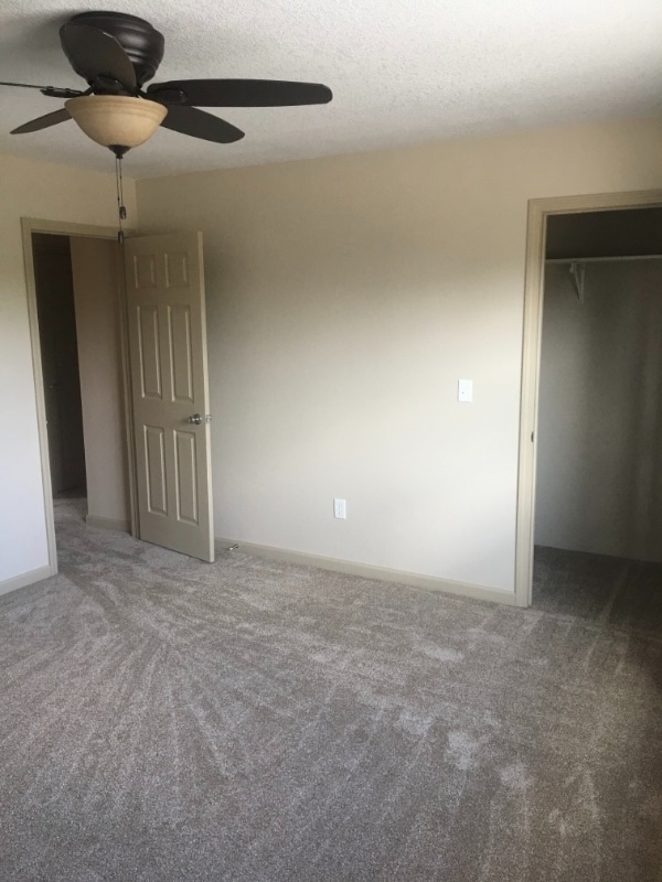 Photo - 256 E Outer Rd