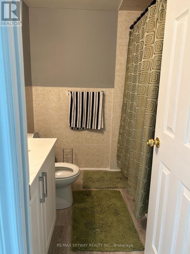 Photo - 118 Archdekin Dr